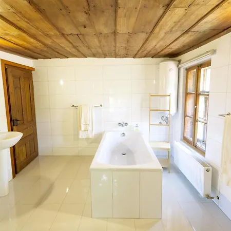 Little River Bed & Breakfast 3*